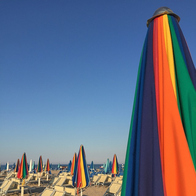 Rimini Rimini: trama e personaggi del film