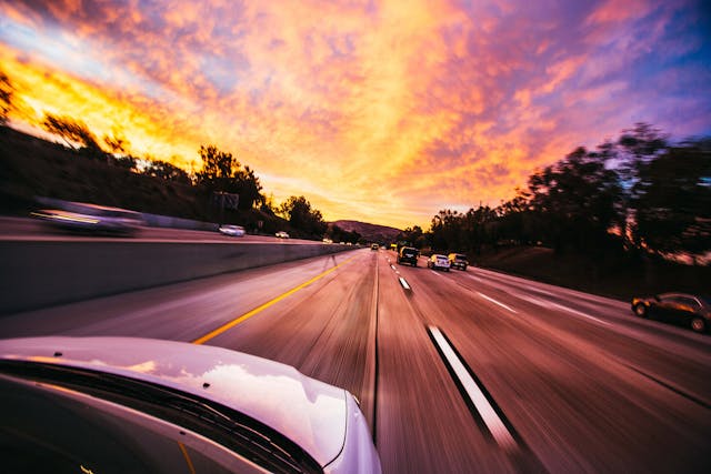 Noleggio auto mensile: come funziona e quali vantaggi offre